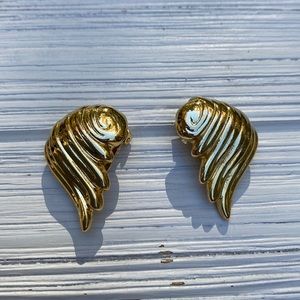 VTG Clip on earrings